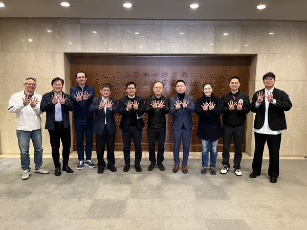 但他们始终